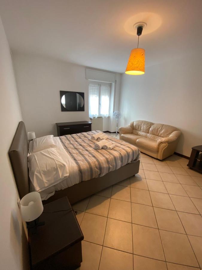 Cozy Lake Como Apartments Valmadrera Luaran gambar