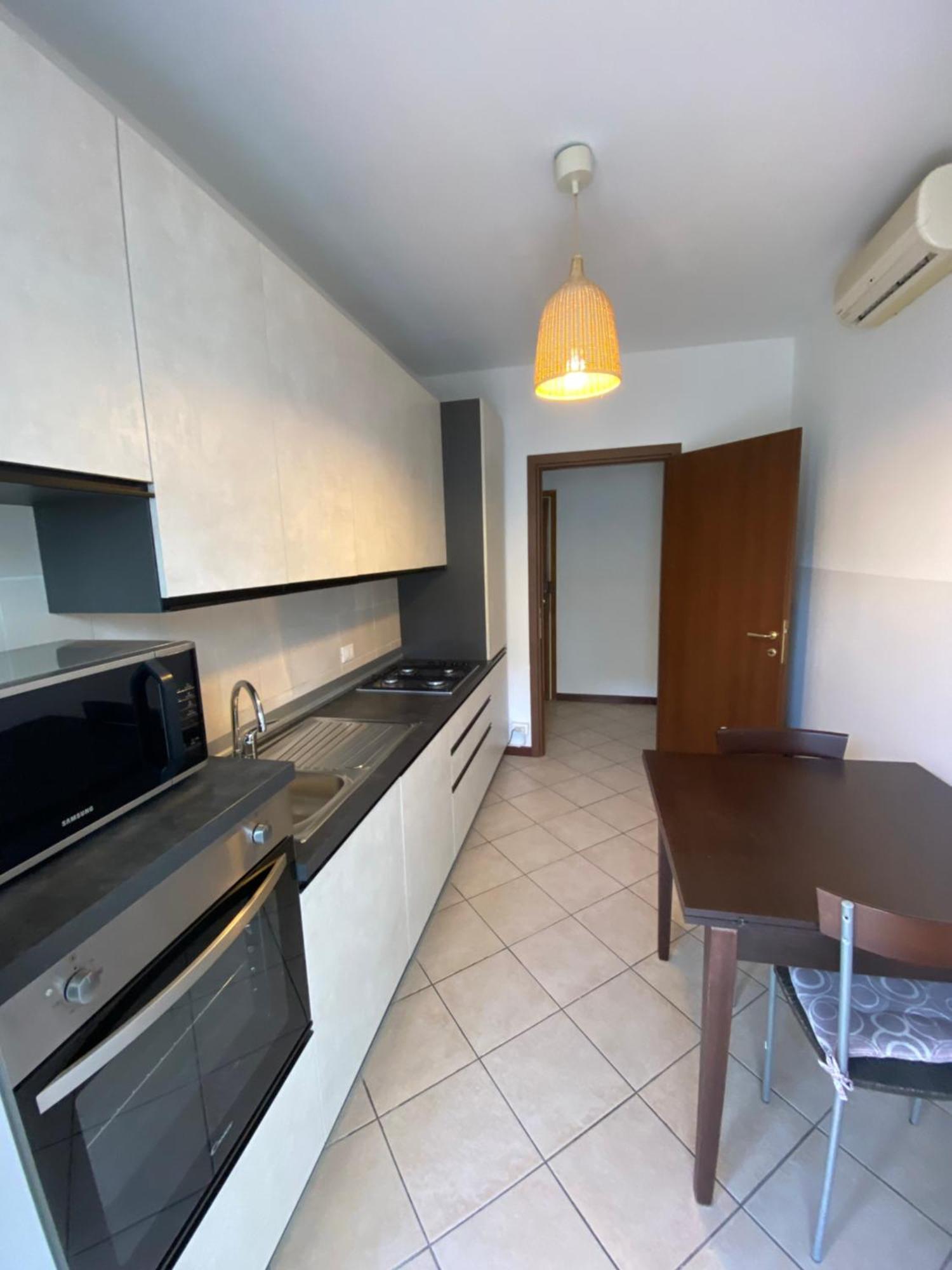 Cozy Lake Como Apartments Valmadrera Luaran gambar
