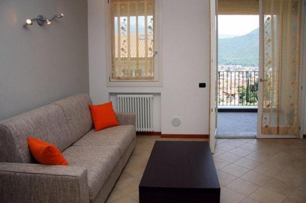 Cozy Lake Como Apartments Valmadrera Luaran gambar