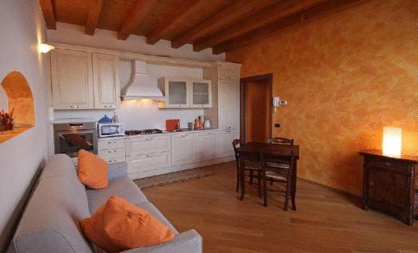 Cozy Lake Como Apartments Valmadrera Luaran gambar