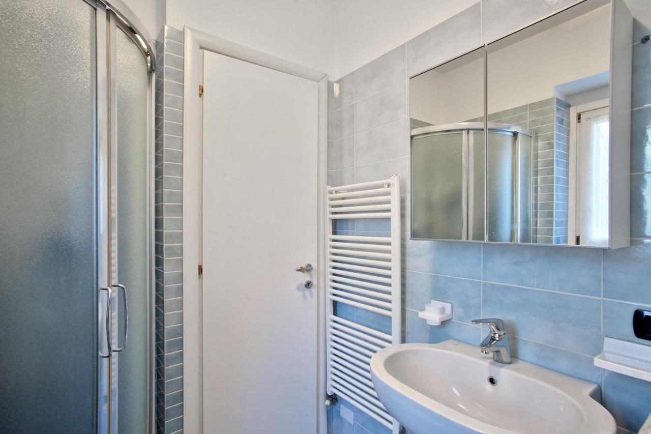 Cozy Lake Como Apartments Valmadrera Luaran gambar